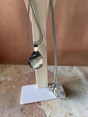 Silver Teardrop Black Mother-of-Pearl Pendant Necklace